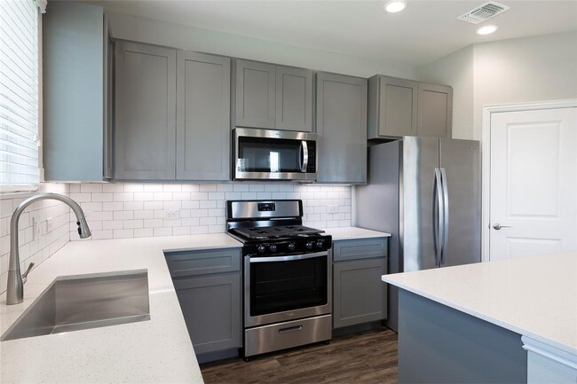 Foto del edificio - 1207 Beechtree Ln