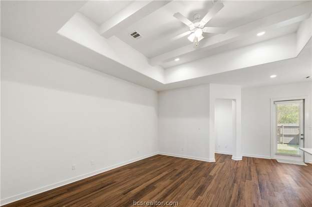 Foto del edificio - 5067 Mooney Fls Dr
