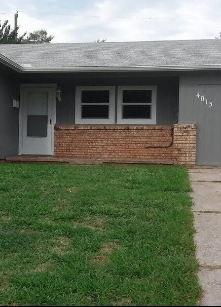 Foto principal - 4013 Locust Dr