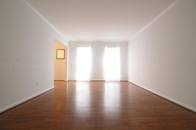 Building Photo - 17 Beauvoir Ct