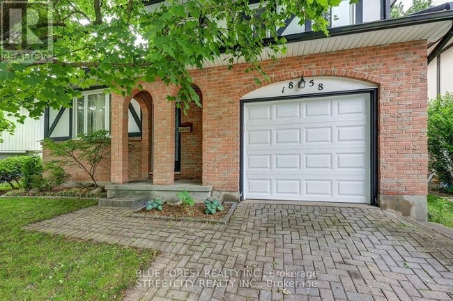 Building Photo - 1858 Aldersbrook Rd