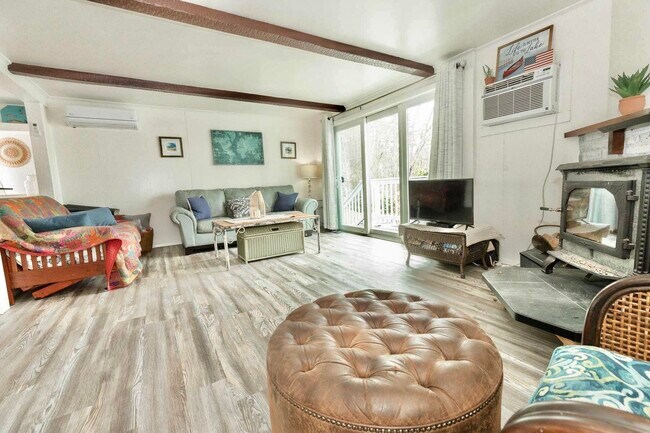 Foto del edificio - 81 Wilson Pond Rd