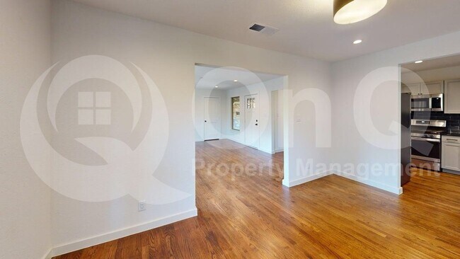 Building Photo - 9351 Angora St