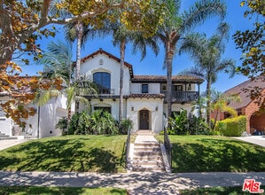 Building Photo - 450 N Orange Dr