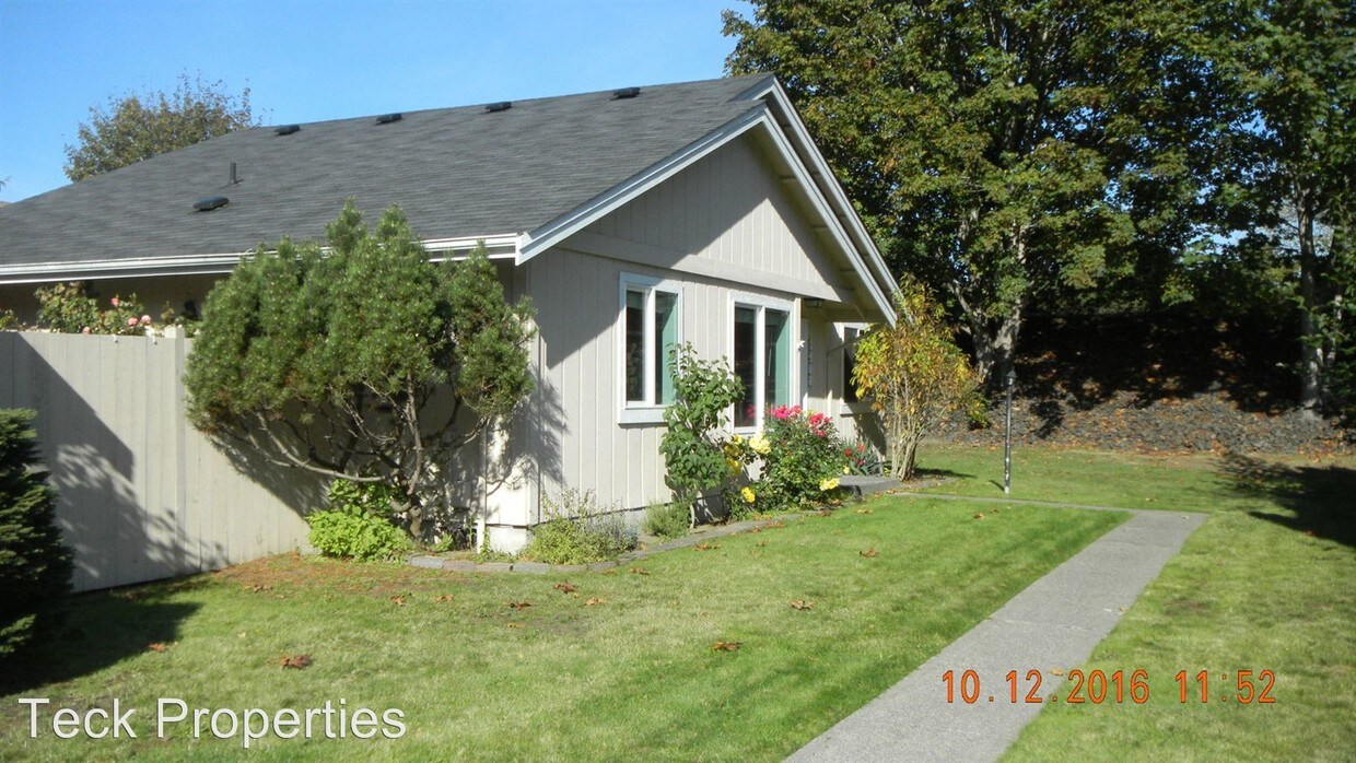 Primary Photo - 3 br, 2 bath House - 1468 DIAMOND RD SE