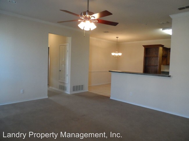 Building Photo - 1502 Glenhaven Dr