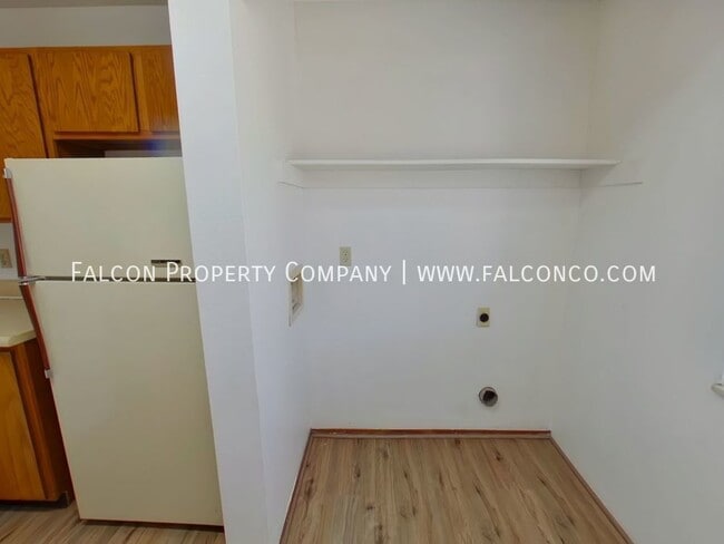 Building Photo - Delightful Apartment in Oak Valley! - $500...