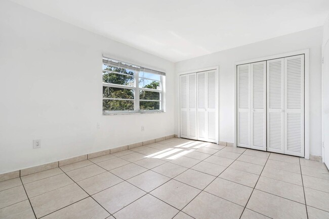 Building Photo - Be the first to live in this newly renovat...