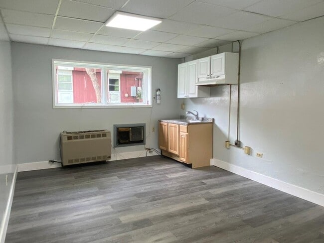 Building Photo - 200 Fosler Rd