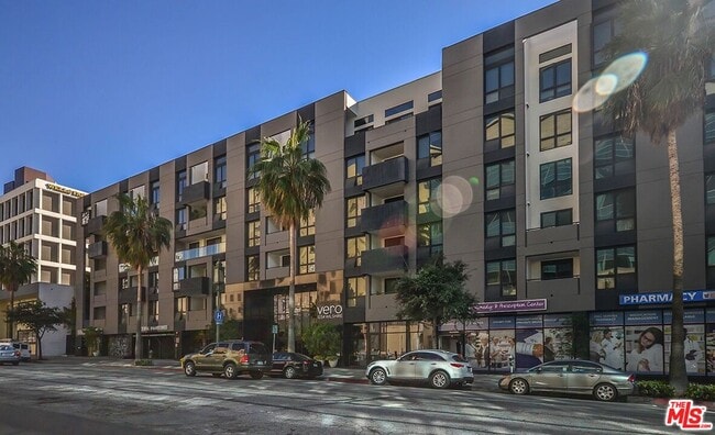 Building Photo - 1234 Wilshire Blvd
