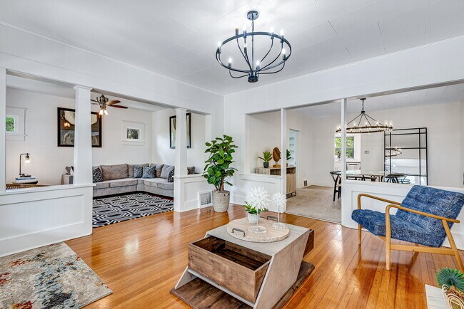 Foto del edificio - 1478 S University Blvd