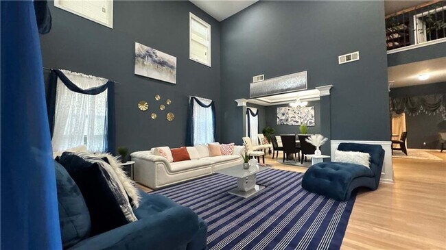 Foto del edificio - 180 Village Green Ct SW