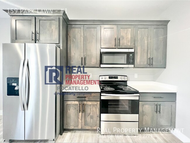 Foto del edificio - MOVE IN SPECIAL - 3 bedroom 2.5 bath Townh...