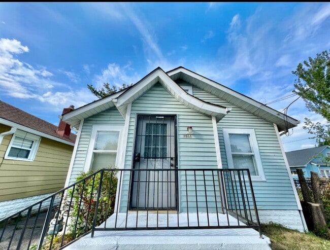 Foto del edificio - 3911 Larkwood Ave