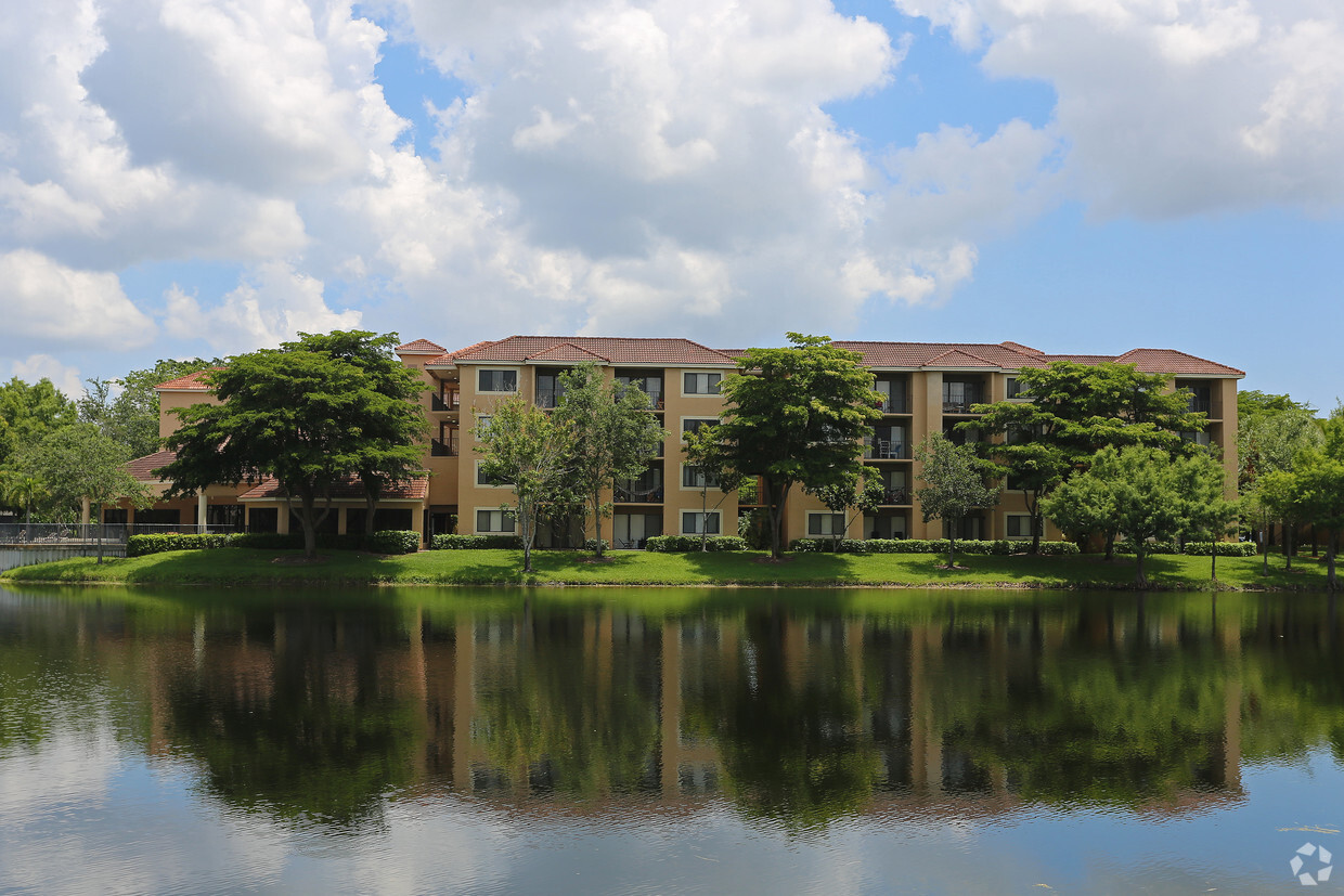 Primary Photo - The Reserve at Ashley Lake