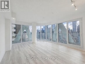 Building Photo - 230 Simcoe St