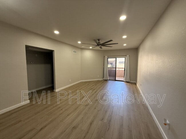 Foto del edificio - 1287 N Alma School Rd