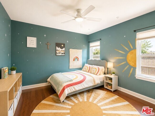 Foto del edificio - 6525 Wilkinson Ave