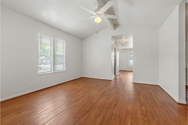 Building Photo - 3401 Timberline Ct