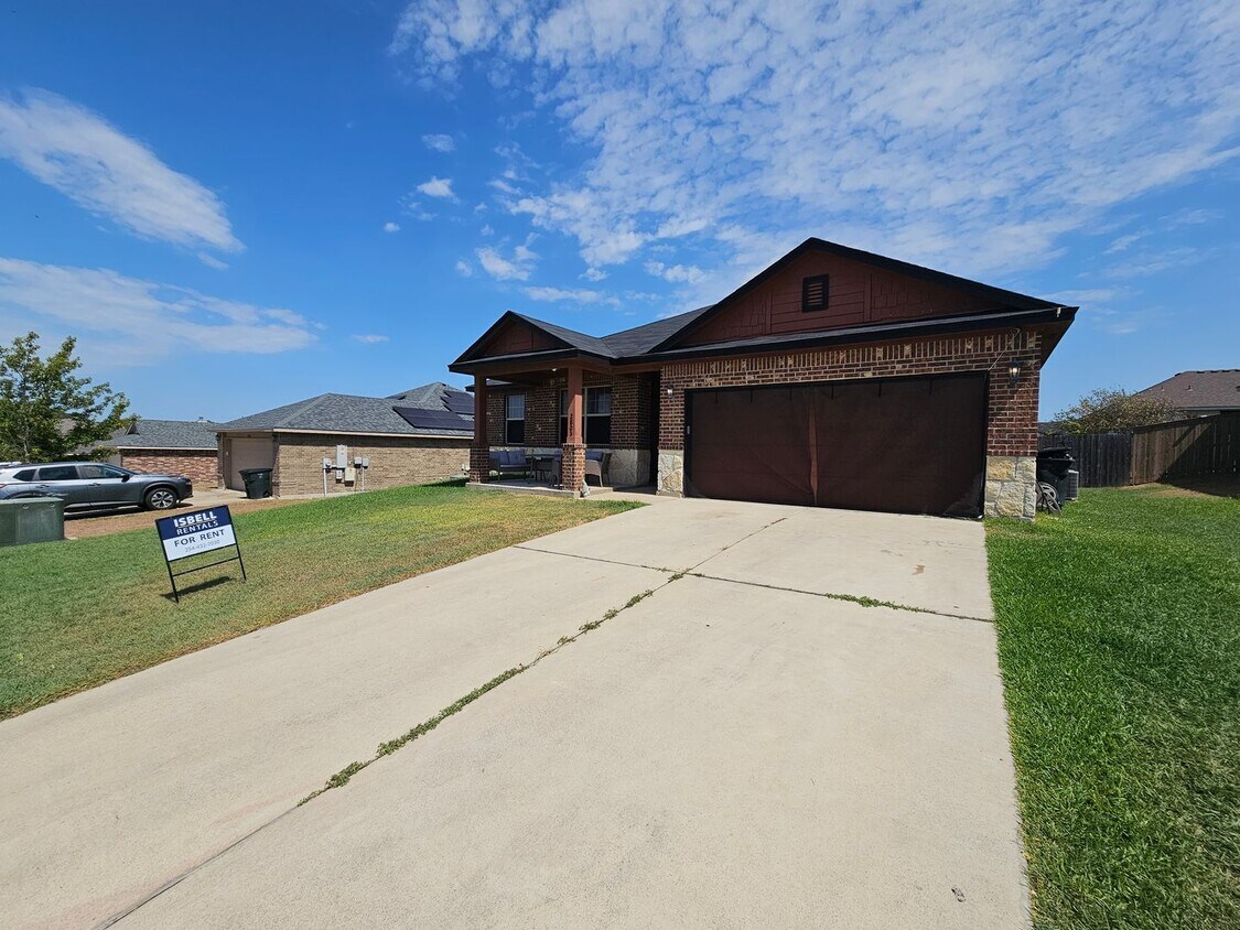 Building Photo - 2803 Camp Cooper Dr