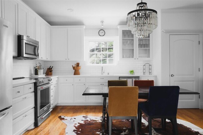 Foto del edificio - 1711 W 29th St