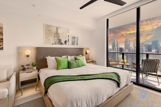 Foto del edificio - 601 NE 1st Ave
