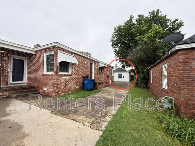 Foto del edificio - 3148 E 1st St
