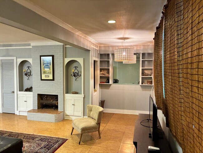 Foto del edificio - 4429 Brook Dr
