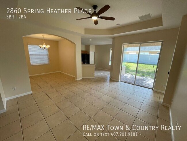 Foto del edificio - 2860 Spring Heather Pl