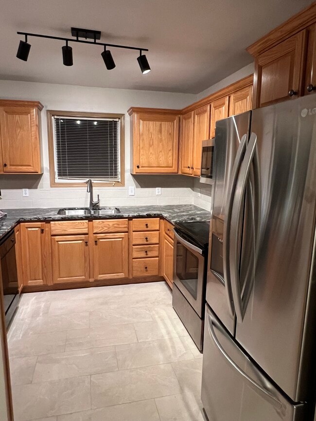 Building Photo - 11913 Seven Pines Dr