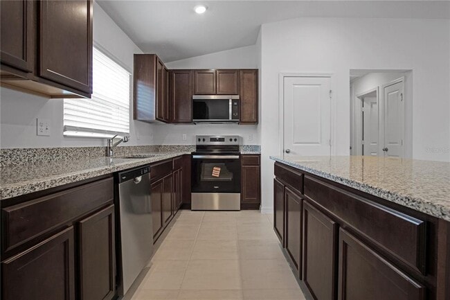 Building Photo - 2906 Lavanda Dr