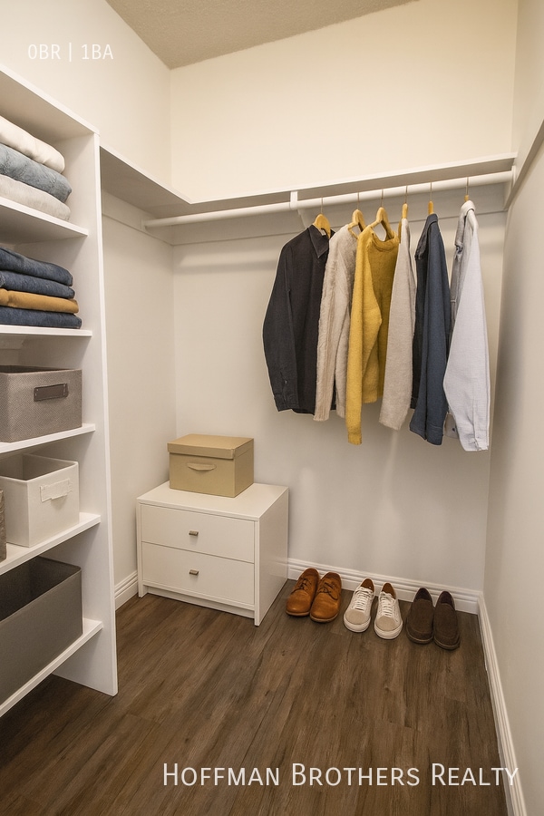 Foto del edificio - 140 N Hoover St