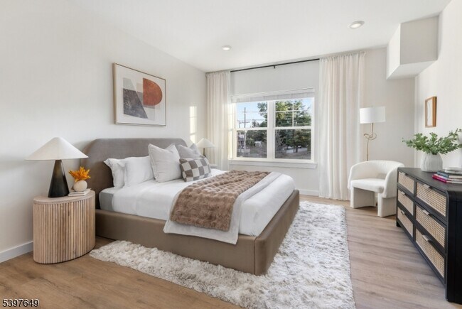 Foto del edificio - 1085 Bloomfield Ave