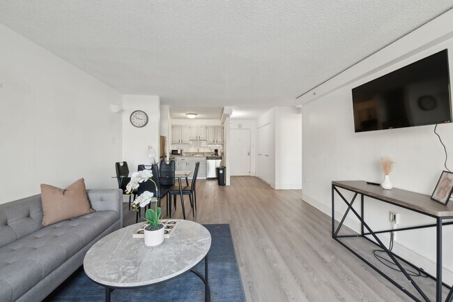 Building Photo - 1711 Bellevue Ave