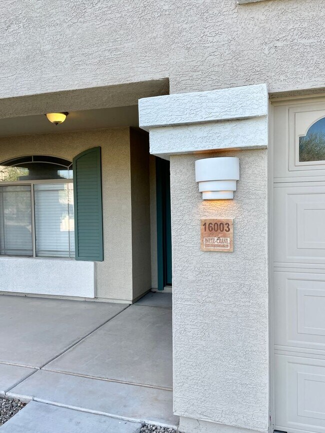 Foto del edificio - 4 Bedroom/ 3 Bath Home In Goodyear, Huge B...