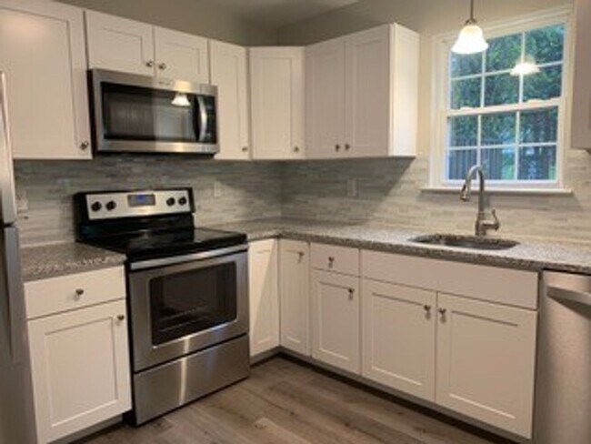 Building Photo - Beautiful 3 Bedroom, 1.5 Bath in Quarryville