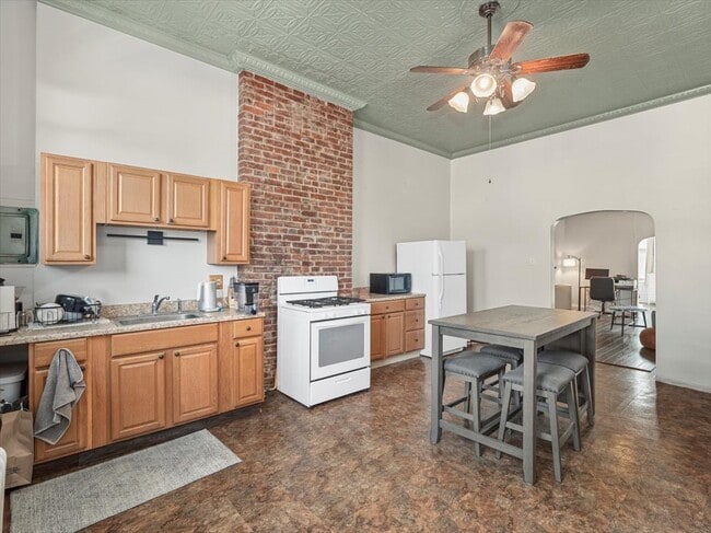 Building Photo - 5119 Butler St