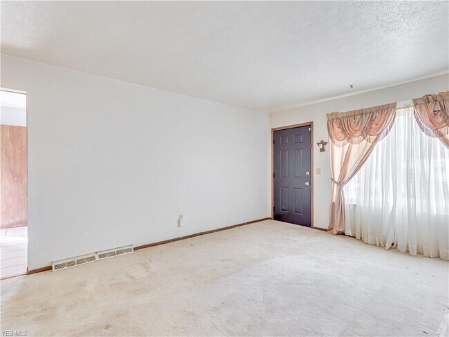 Building Photo - 813 Shoshone Ave