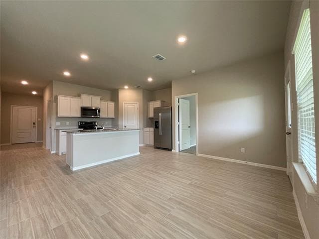 Foto del edificio - 349 Wildrose Cir