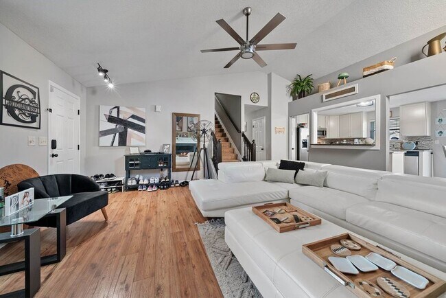 Foto del edificio - 5512 Meadow Passage Dr