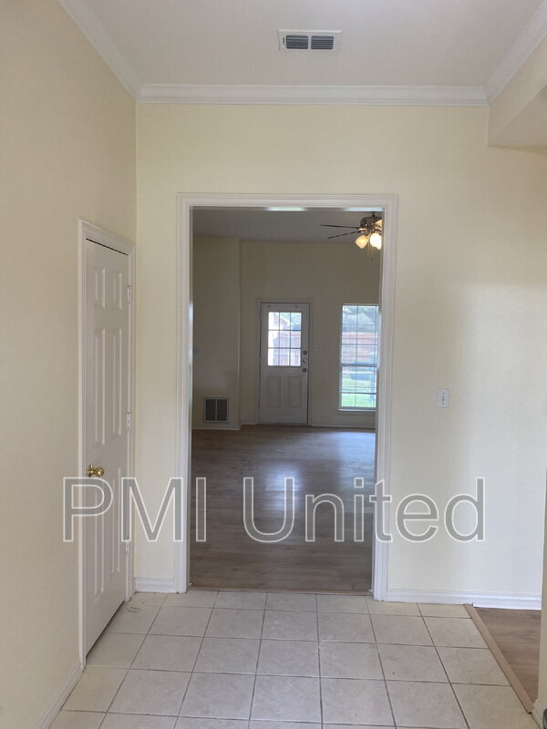 Foto del edificio - 4701 Maple Shade Ave
