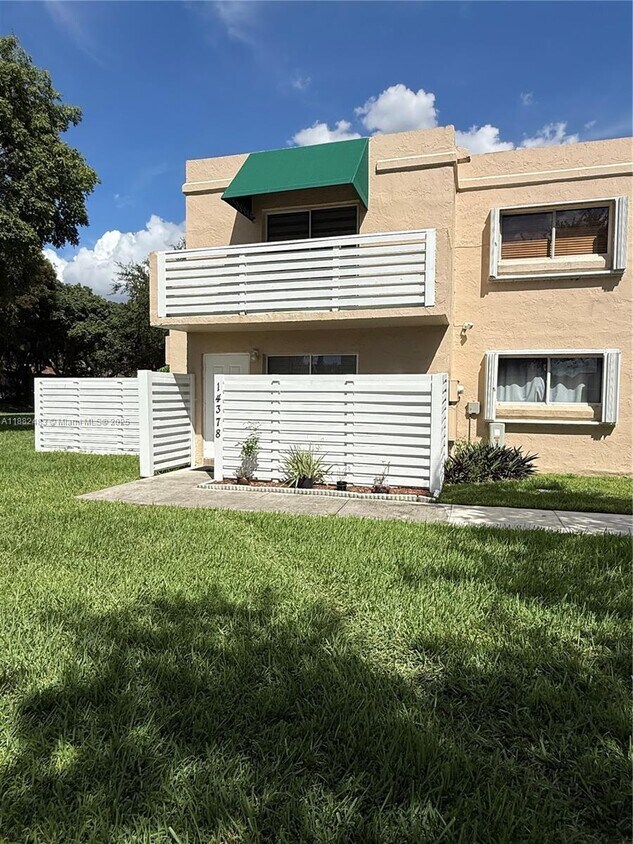 Foto principal - 14378 SW 96th Terrace