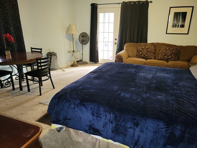 Foto del edificio - 8304 Bridgetown Dr