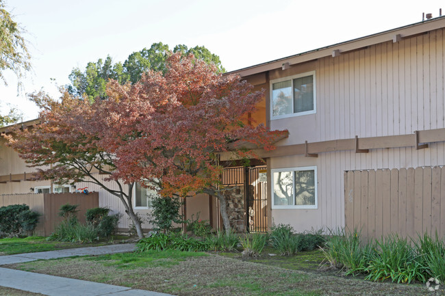 Building Photo - Sierra Village Apartments