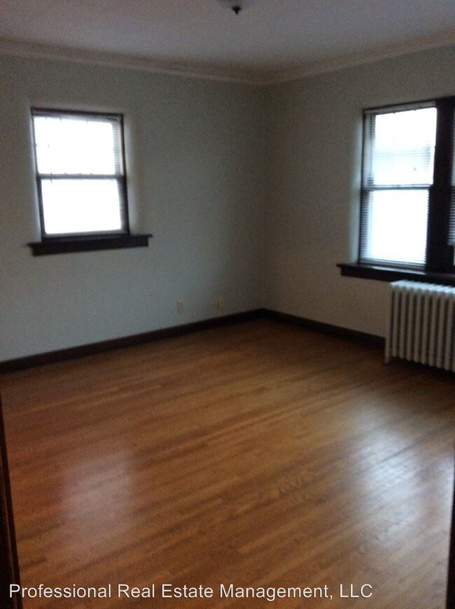 Building Photo - 1642 Charles Ave