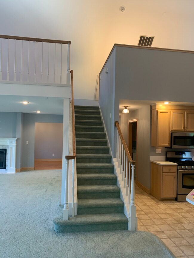 Building Photo - 8660 Brookfield Dr