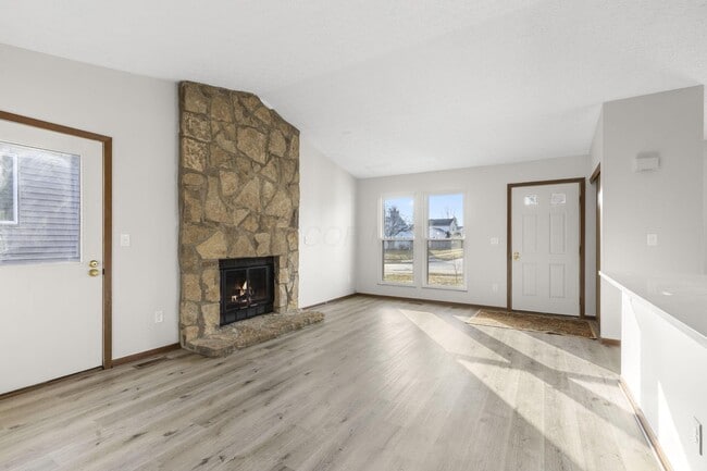 Foto del edificio - 1800 Weather Stone Ln