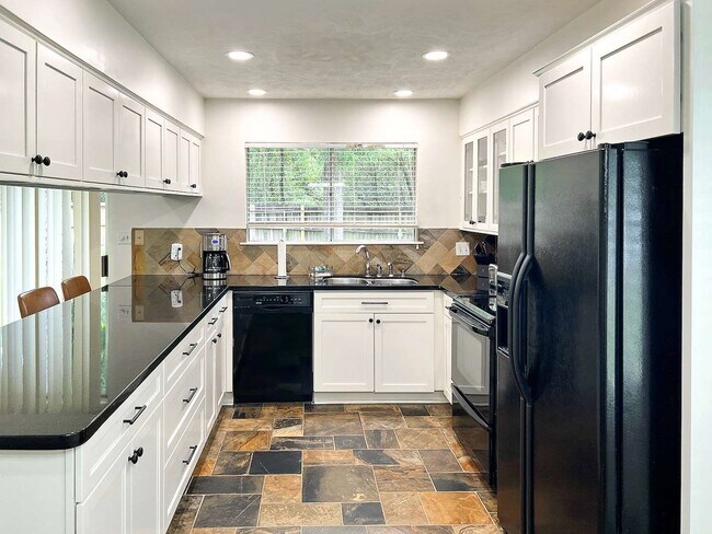 Foto del edificio - 2012 E Lacey Oak Cir