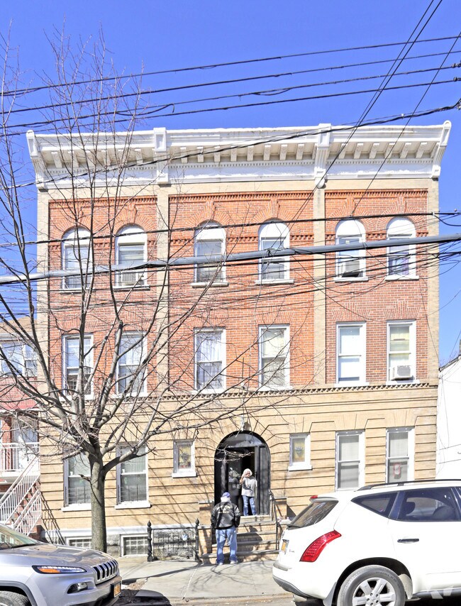 Foto del edificio - 22-14-22-16 120th St