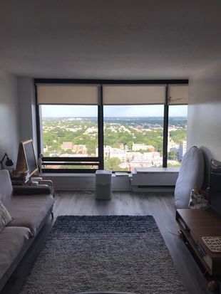 Foto principal - 5445 N Sheridan Rd